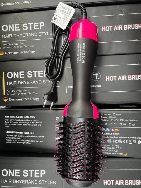 نتيجة استعمال مشط مجفف الشعر One Step شعر أملس وحريري في 10 دقائق